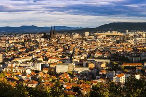Clermont-Ferrand serait la ville plus représentative des communes de plus de 50.000 habitants.