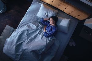 Environ 9 adultes sur 100 souffrent d'insomnie chronique en France.