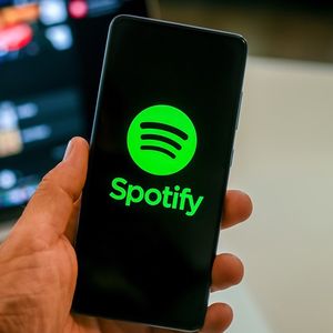 Spotify a dépassé les 600 millions d'utilisateurs actifs dans le monde fin 2023.