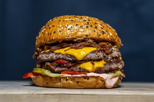 Le burger reste la star des chaînes de restauration, avec près de 9 milliards de chiffre d'affaires en 2023.