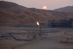 L'Arabie saoudite (complexe de Saudi Aramco) a besoin d'un cours du baril de pétrole d'au moins 95 dollars, contre 81 actuellement, pour équilibrer son budget.