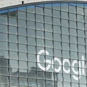 Un tribunal britannique a donné son feu vert à une plainte en nom collectif visant le géant américain Google.