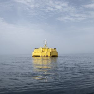 Le site pilote de production d'hydrogène offshore de Lhyfe, l'un des leaders de production d'hydrogène vert et renouvelable à partir d'eau de mer, installé au large du Croisic (Loire-Atlantique).