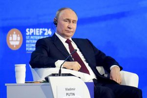Vladimir Poutine vendredi 7 juin au Forum de Saint-Petersbourg.