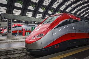 La gare centrale de Milan. Les TGV domestiques de la compagnie publique Trenitalia (photo) sont déjà concurrencés par Italo, un opérateur privé détenu depuis peu par l'armateur italo-suisse MSC.