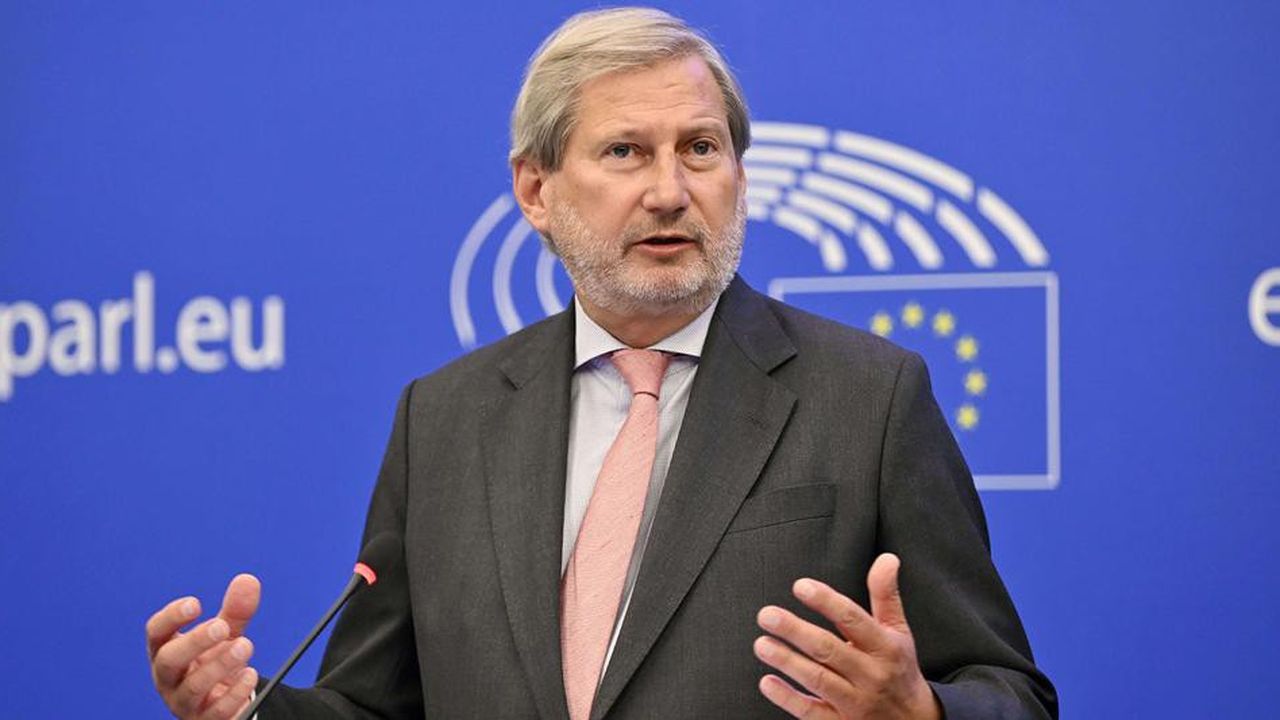 Johannes Hahn est commissaire au Budget depuis 2019. Il parle ici au Parlement européen à Strasbourg.