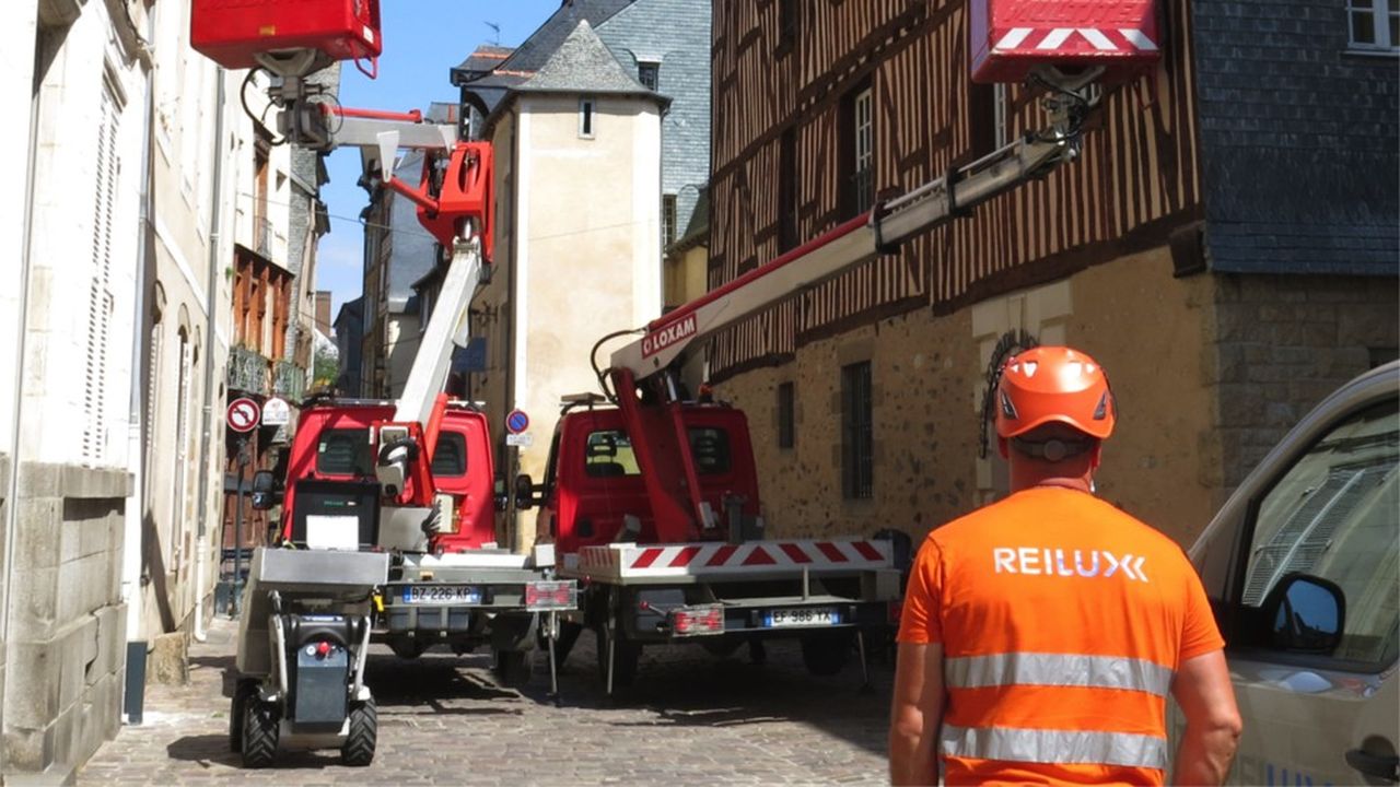 Reilux Engineering intervient notamment après les interventions des acteurs de l'éclairage public, des illuminations festives, des complexes sportifs, etc.