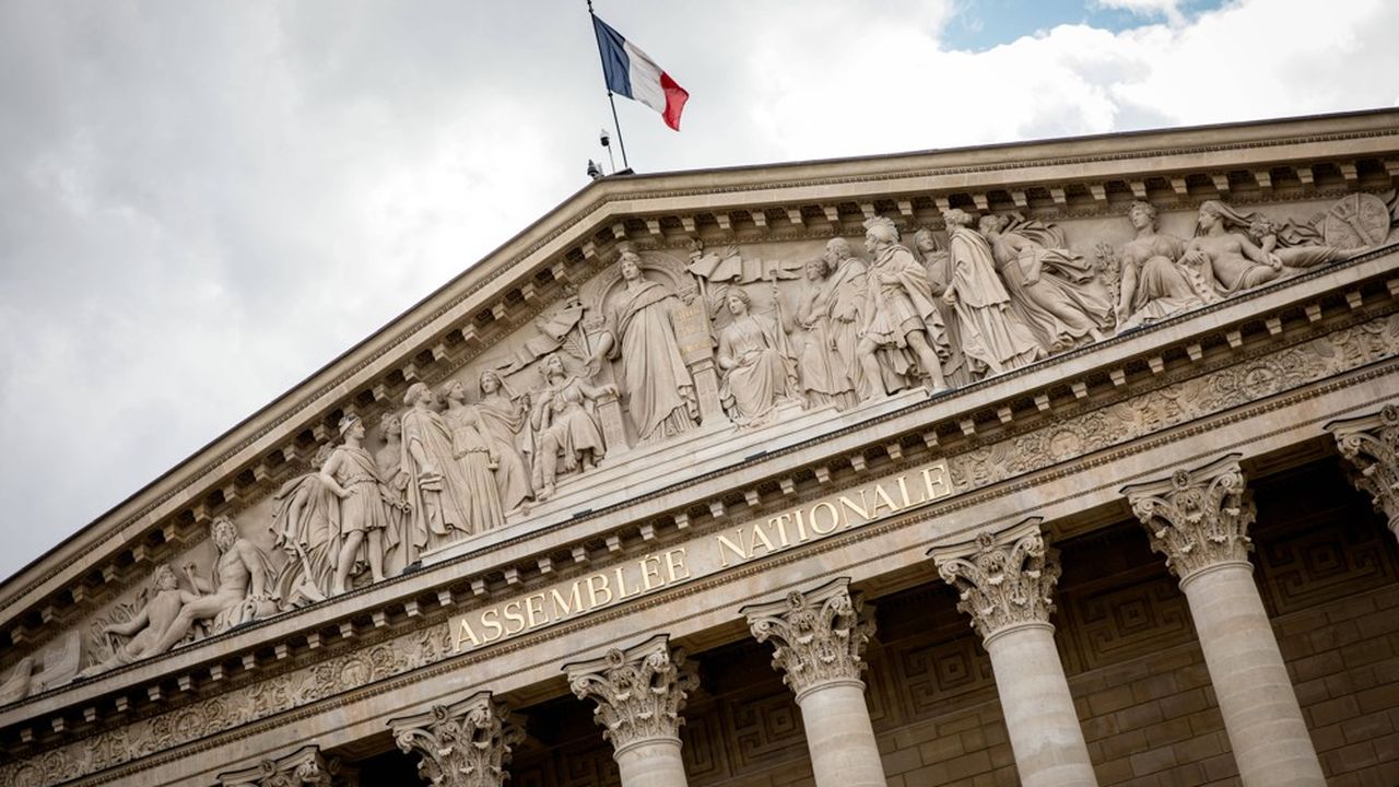 Signe que le désamour pour les valeurs françaises pèse sur l'ensemble des Bourses européennes, les investisseurs retirent leurs capitaux des fonds actions.