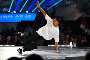 Sya Dembele alias Syssy pendant le Red Bull BC One au stade Roland Garros en octobre 2023.