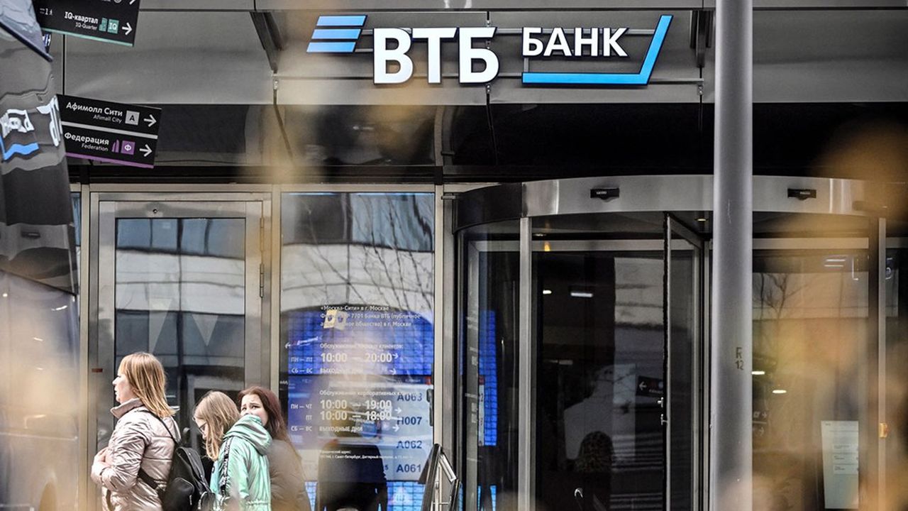 De plus de 7 milliards d'euros, le bilan de VTB en Europe placé en liquidation a fondu à 1,5 milliard d'euros.