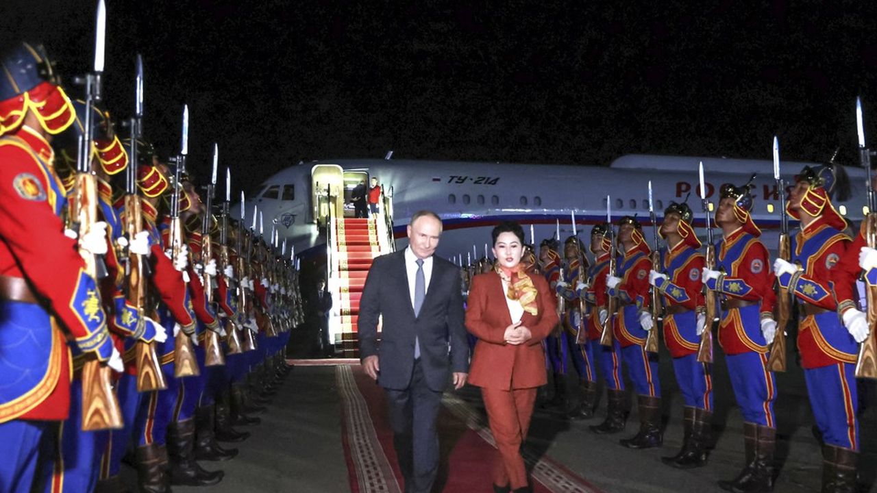 Vladimir Putin in Mongolia, despite ICC arrest warrant