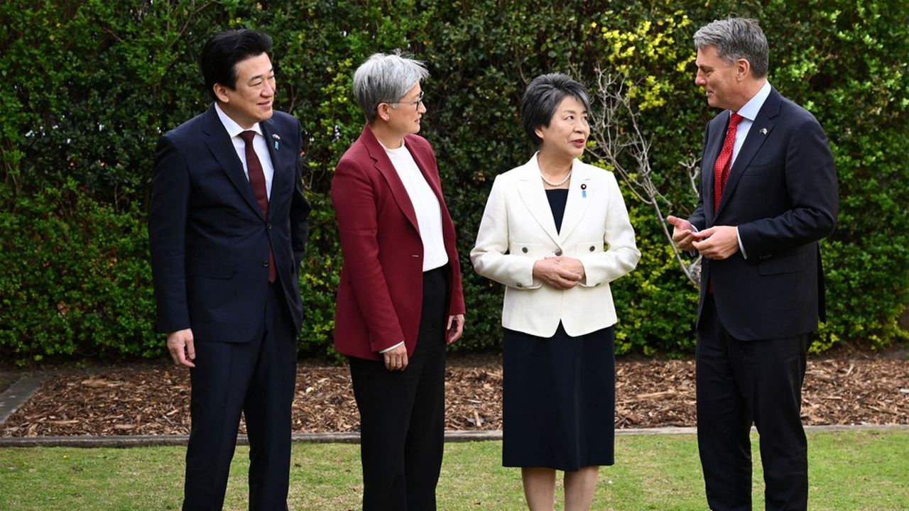 Defence: strengthened cooperation between Australia and Japan