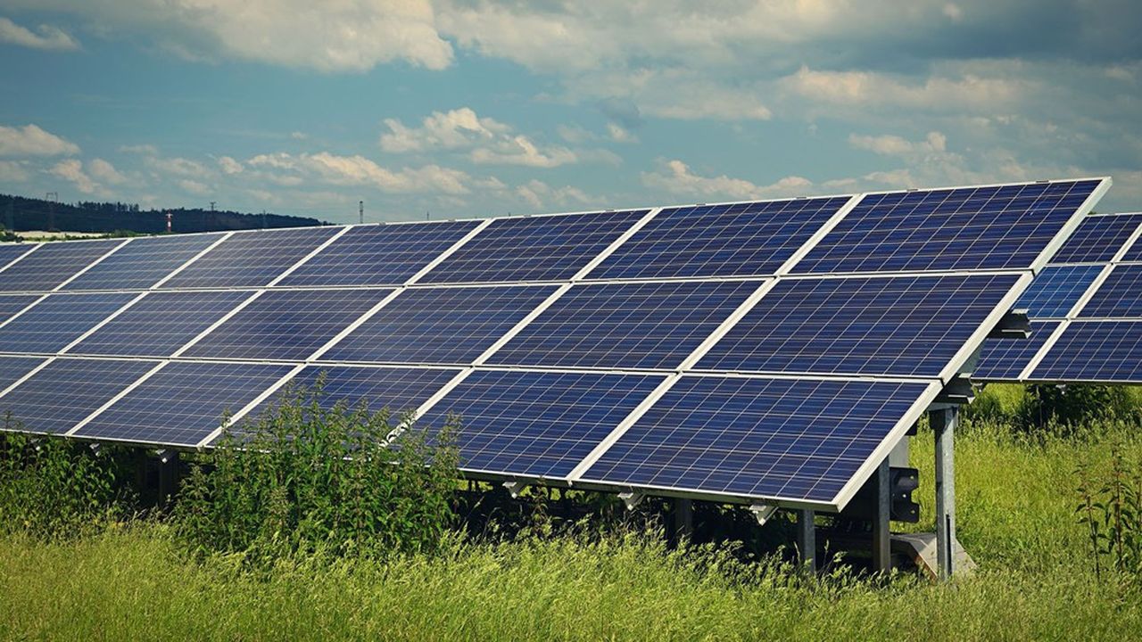 La centrale photovoltaïque devrait rentrer en service fin 2025.