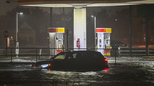 L'ouragan Milton s'affaiblit après avoir dévasté la Floride