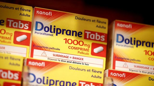 Vente du Doliprane : tir de barrage contre « la passivité de l'Etat » face à Sanofi