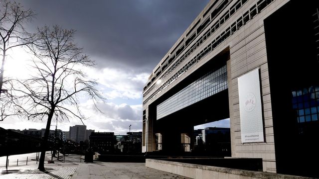 Dette française : les marchés se préparent à une censure du gouvernement Barnier