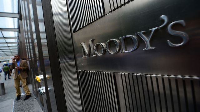 Moody's dégrade la note de sept banques françaises